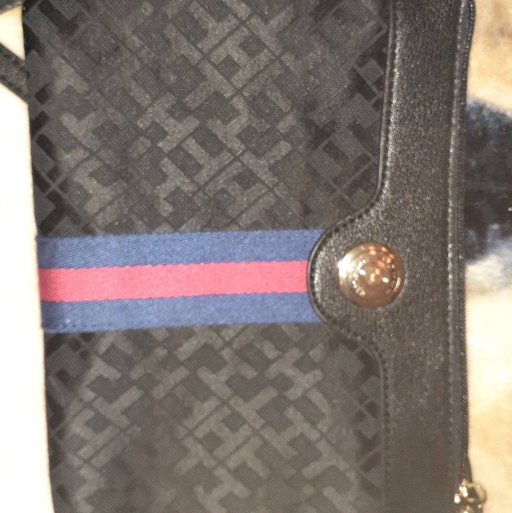 TOMMY HILFIGER black purse